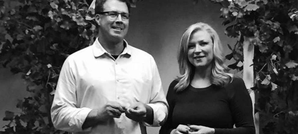 “Acreditamos no que queremos acreditar. E às vezes negamos as coisas que sabemos em nosso íntimo que são as coisas certas.” Debra Newell